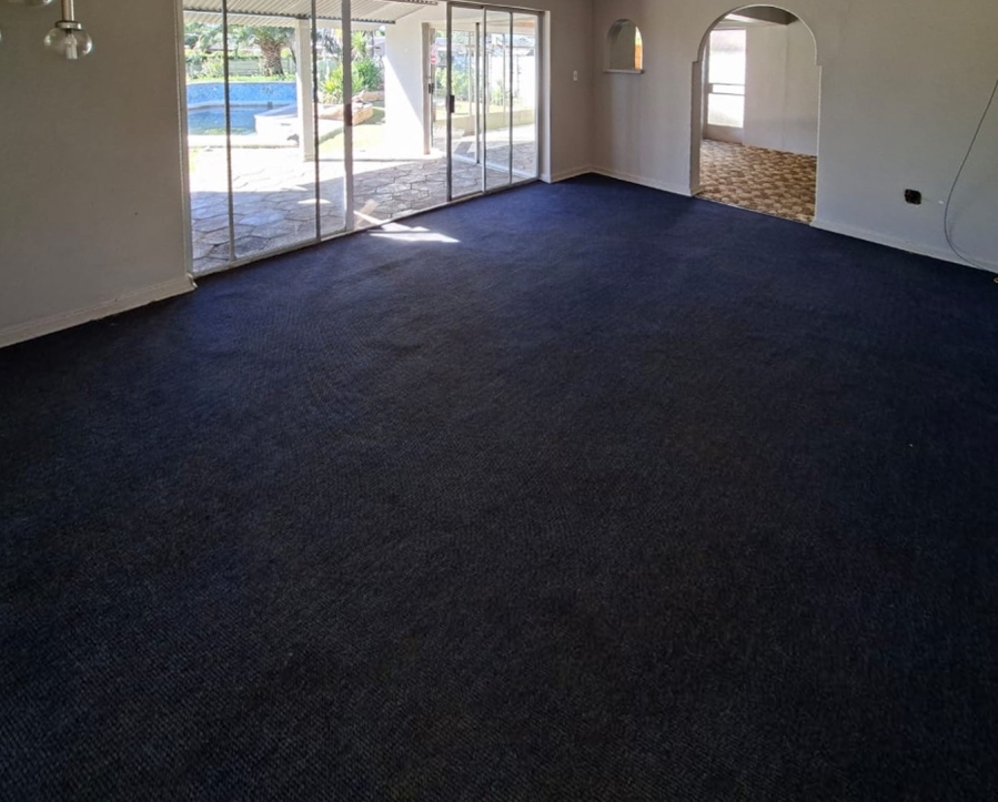 To Let 3 Bedroom Property for Rent in Songloed North West